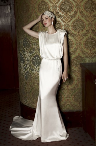 This 'Lottie' gown by Alan Hannah is very art deco and very beautiful.